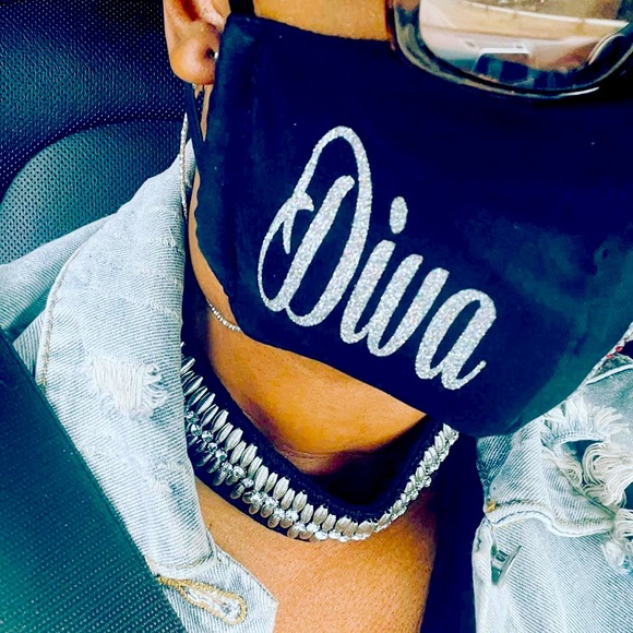 Diva Rhinestone Face Mask - Picture 3 of 3
